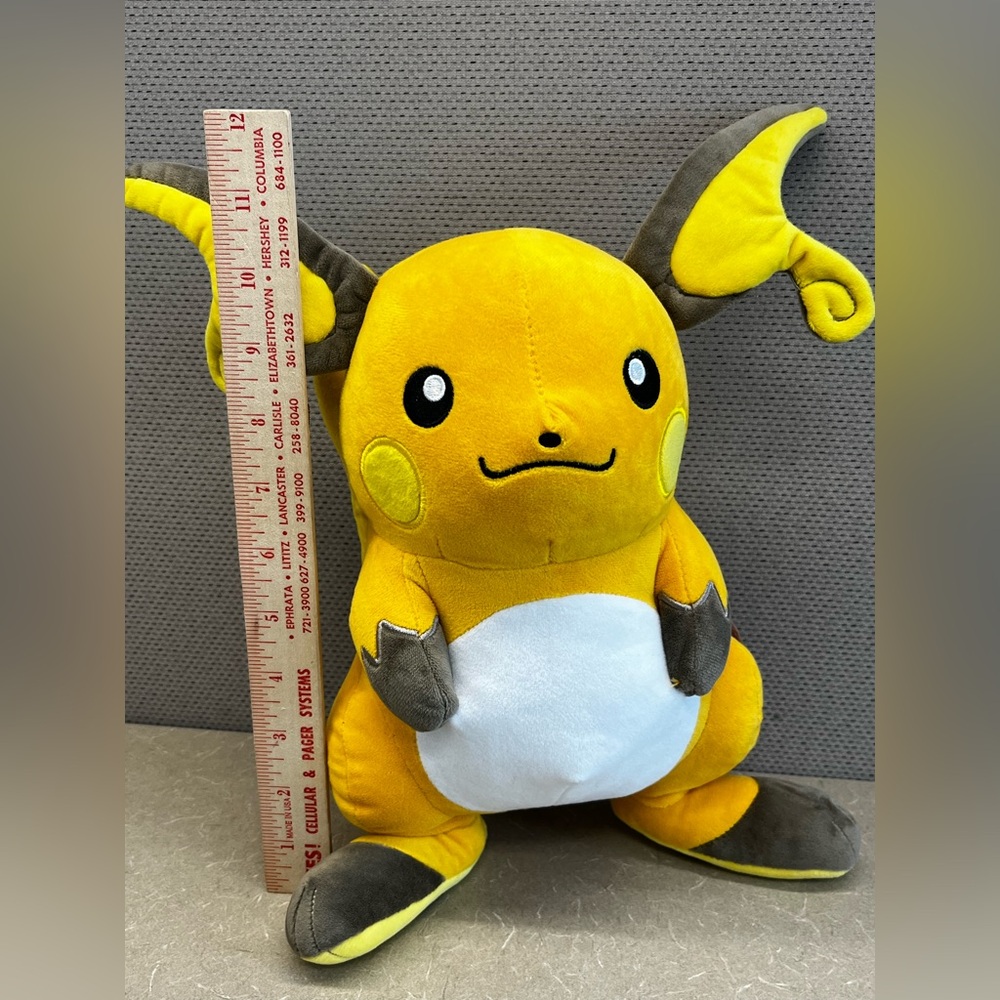 Pokémon Plush Bundle Psyduck 13” + Raichu Large Stuffed Animals - Picture 12 of 12